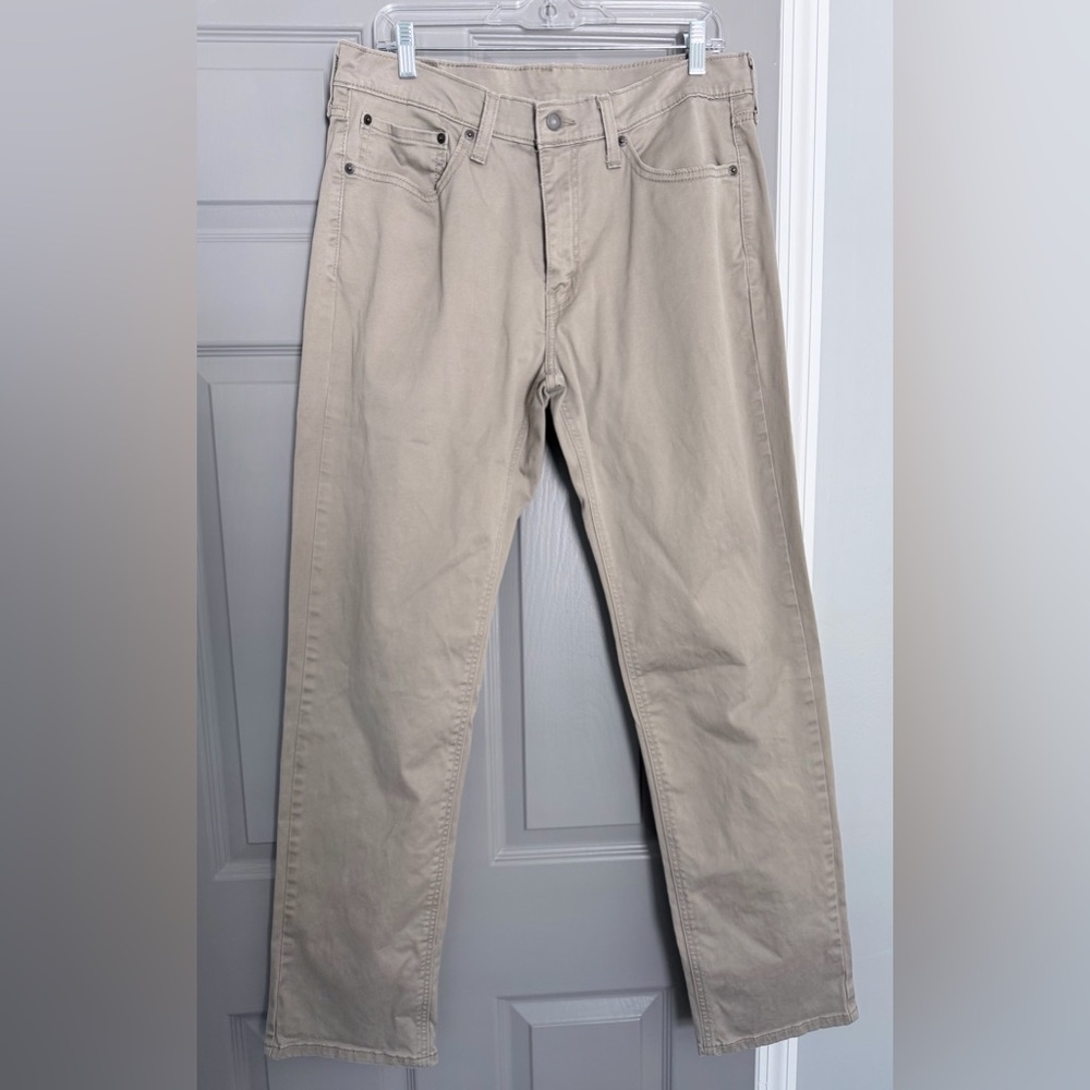 Levi's 541’s tan denim. Size 34 x 34. Good pre owned condition.
